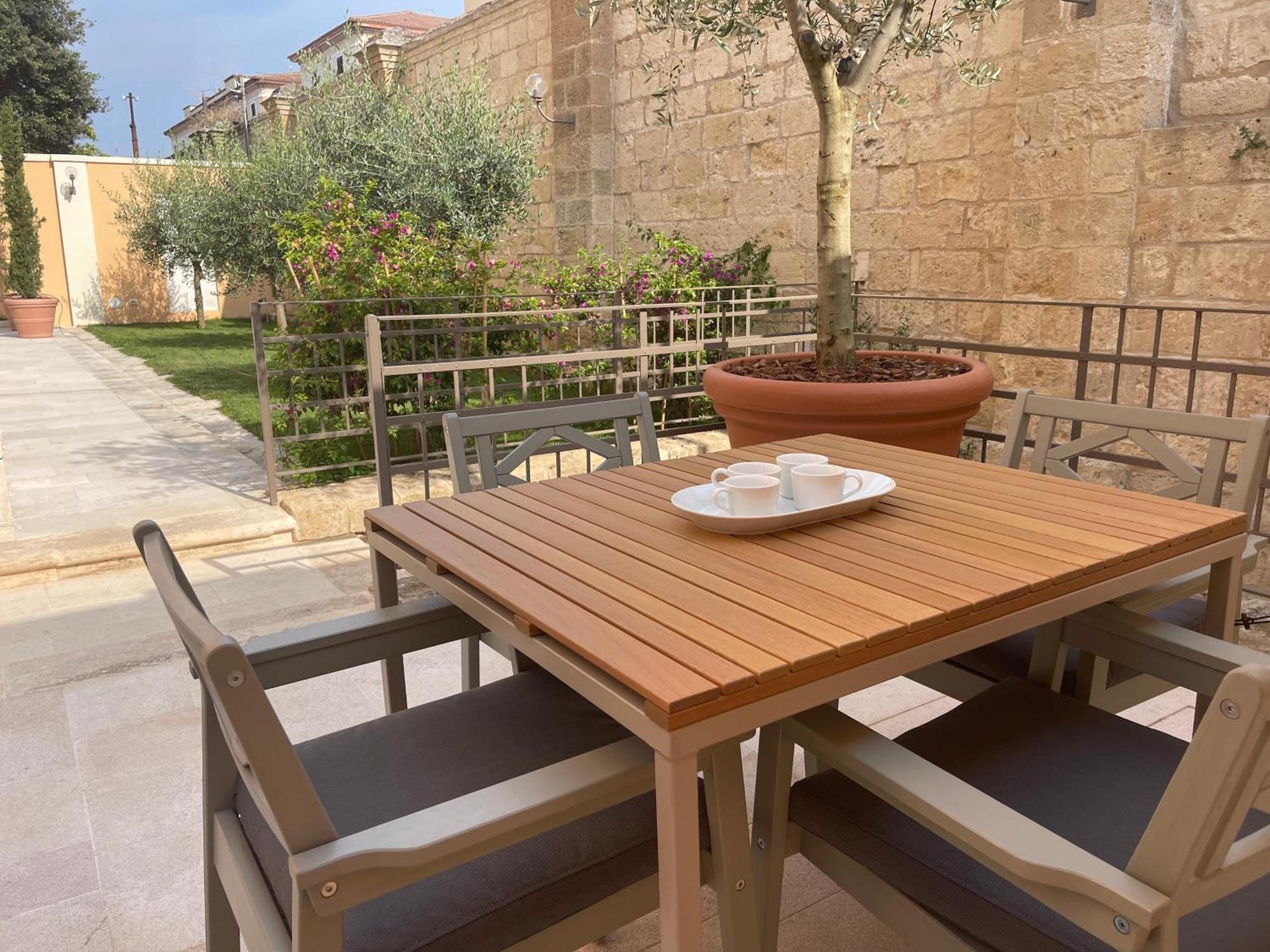 Palazzo Pitagora Hotel Taranto Ngoại thất bức ảnh