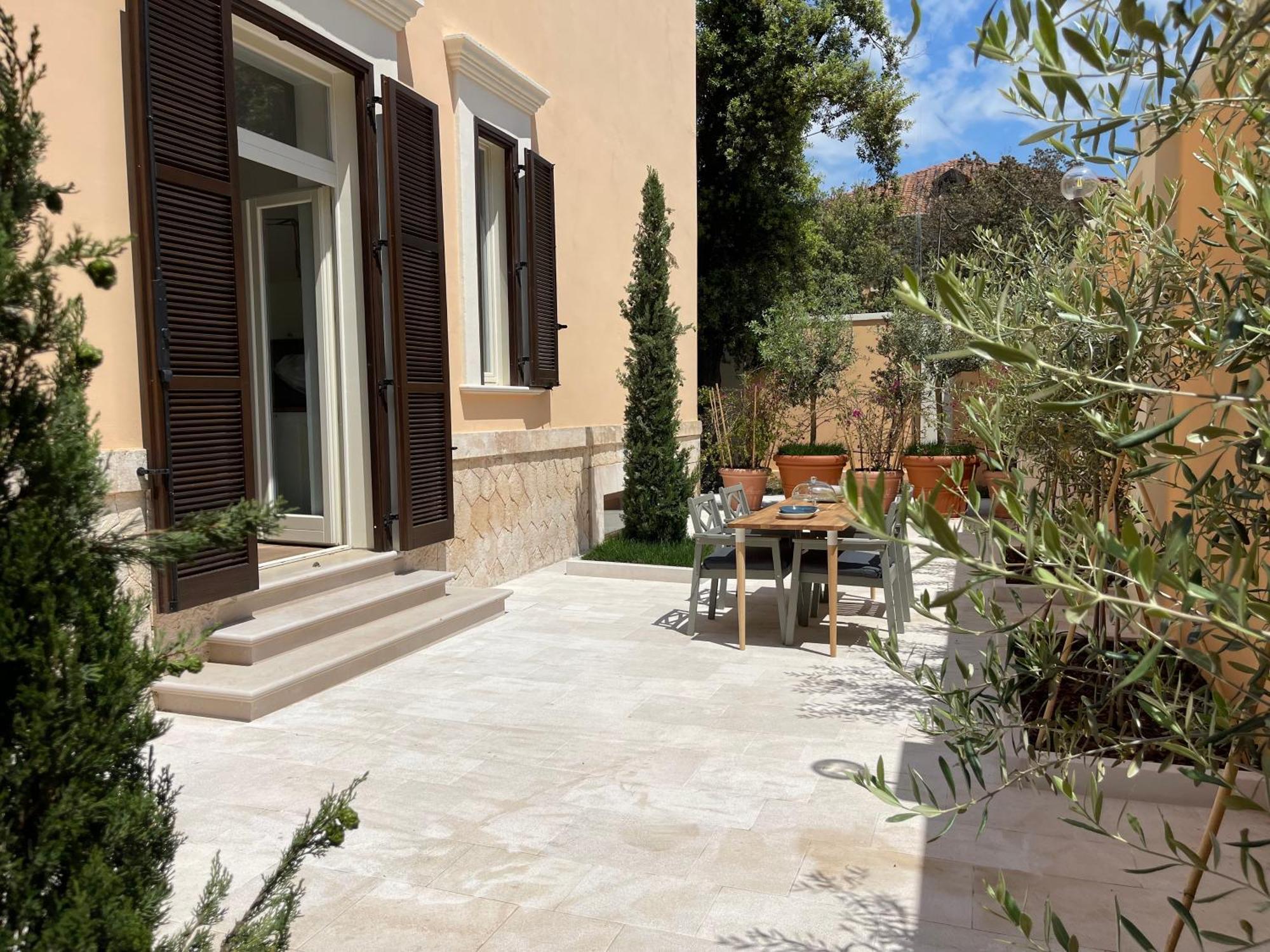 Palazzo Pitagora Hotel Taranto Ngoại thất bức ảnh